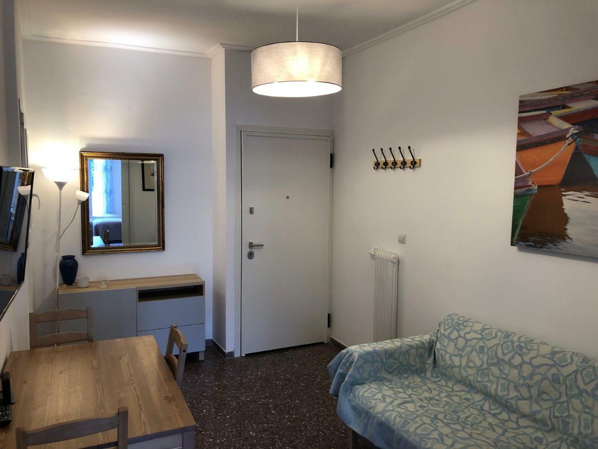 Metaxourgio Spacious Two Bedroom Apartment Атина Екстериор снимка