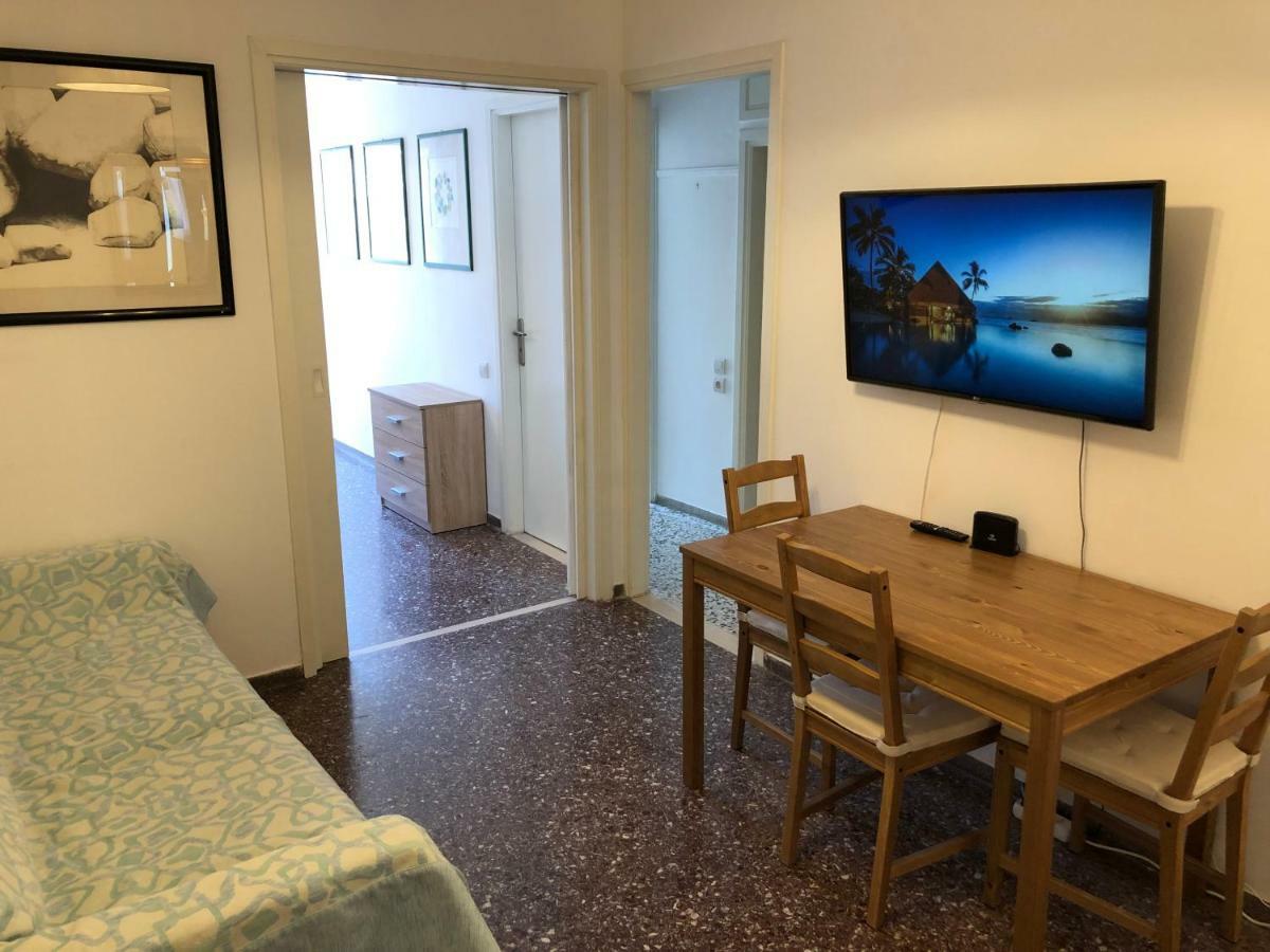 Metaxourgio Spacious Two Bedroom Apartment Атина Екстериор снимка